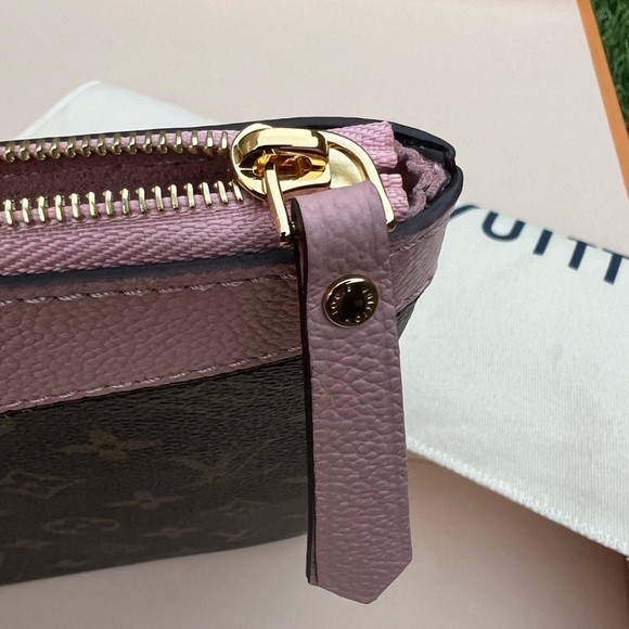 ❌SOLD❌Louis Vuitton Daily Pouch Monogram Rose Ballerine - Picture 7 of 16